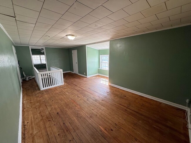 Building Photo - House in Benton