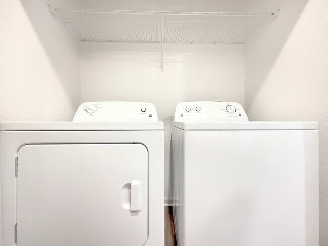 Building Photo - 1515 Flournoy Lp