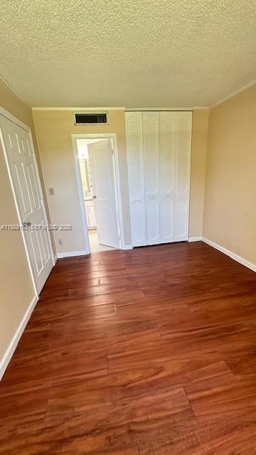 Building Photo - 3401 N Country Club Dr