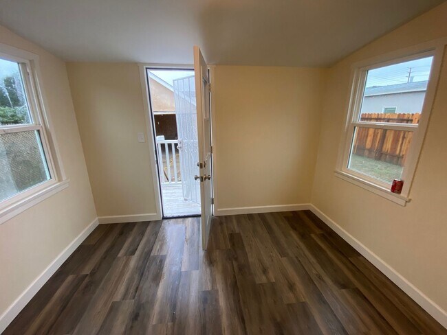 Building Photo - Renovated Lawndale home for rent