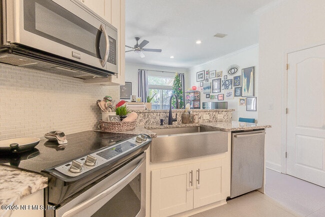 Building Photo - 2337 Matheson Dr