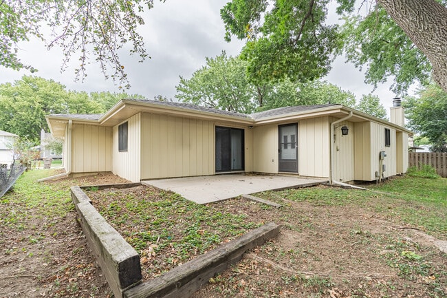 Building Photo - 13103 Lillian St