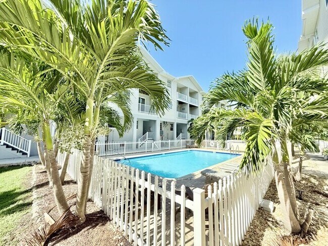 Building Photo - 15473 Gulf Blvd