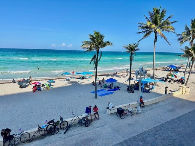 Building Photo - 3111 N Ocean Dr