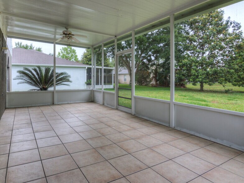 Building Photo - 4231 Stonefield Dr