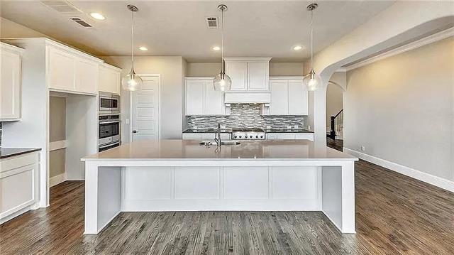 Building Photo - 16553 Prairie Oak Rd