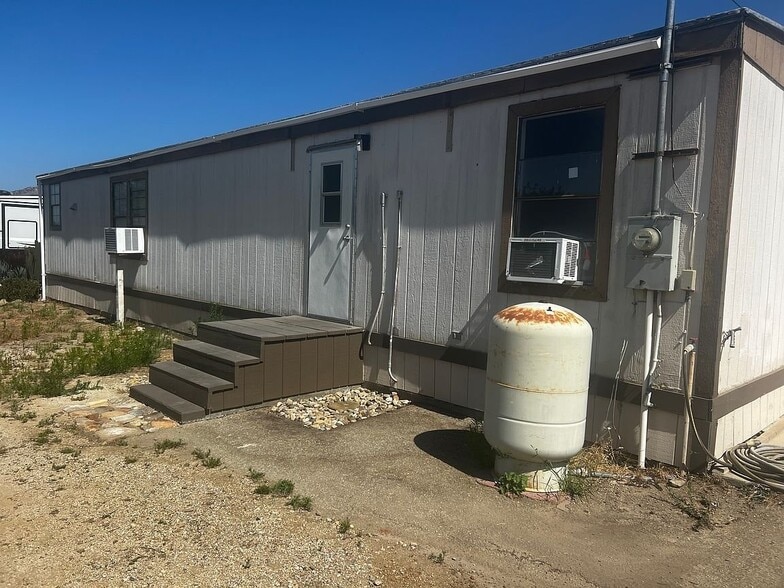 Building Photo - 3760 Howe Rd