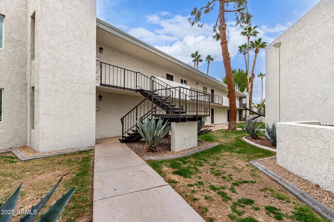 Building Photo - 3314 N 68th St