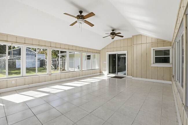 Building Photo - Northwood Oaks in Northwest Gainesville