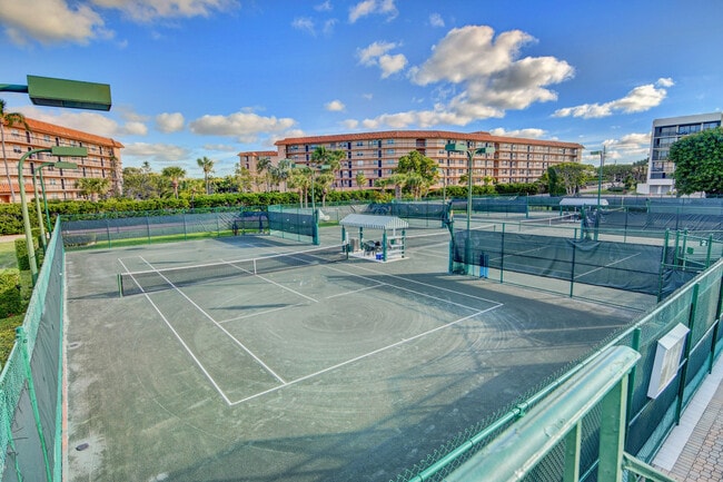 Building Photo - 2701 N Ocean Blvd
