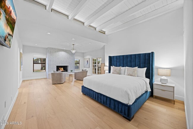 Building Photo - 10111 E Cholla St