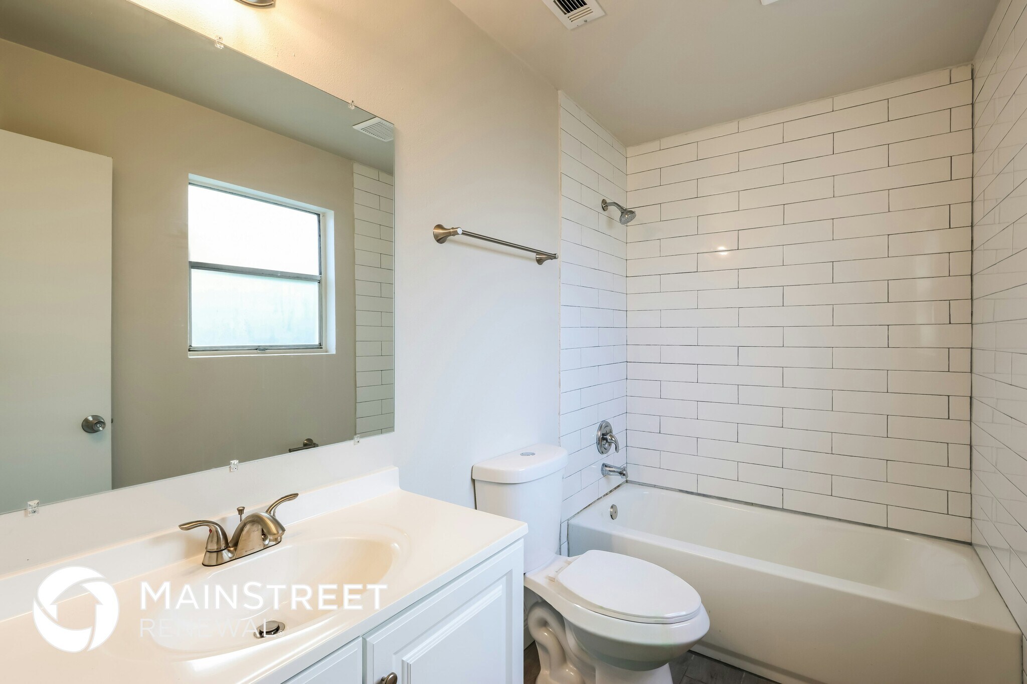 Building Photo - 2118 Trillo Rd SE