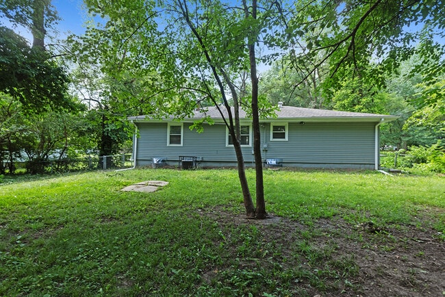 Building Photo - Newly rehabbed 3 bed 1.5 bath in Raytown
