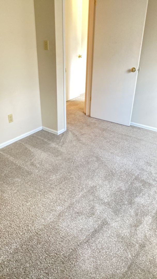 Building Photo - Fantastic 3 Bedroom, 2 Bath, 2 Car Garage,...
