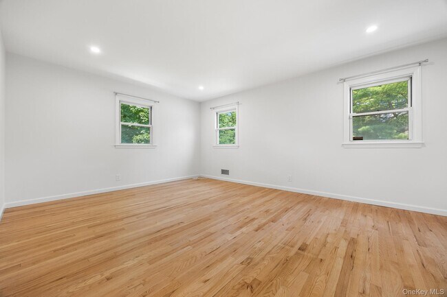 Building Photo - 372 Heathcote Rd