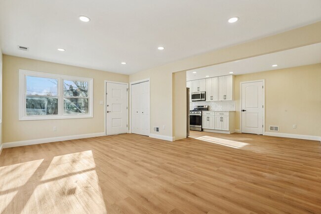 Building Photo - 11 Washington Ave