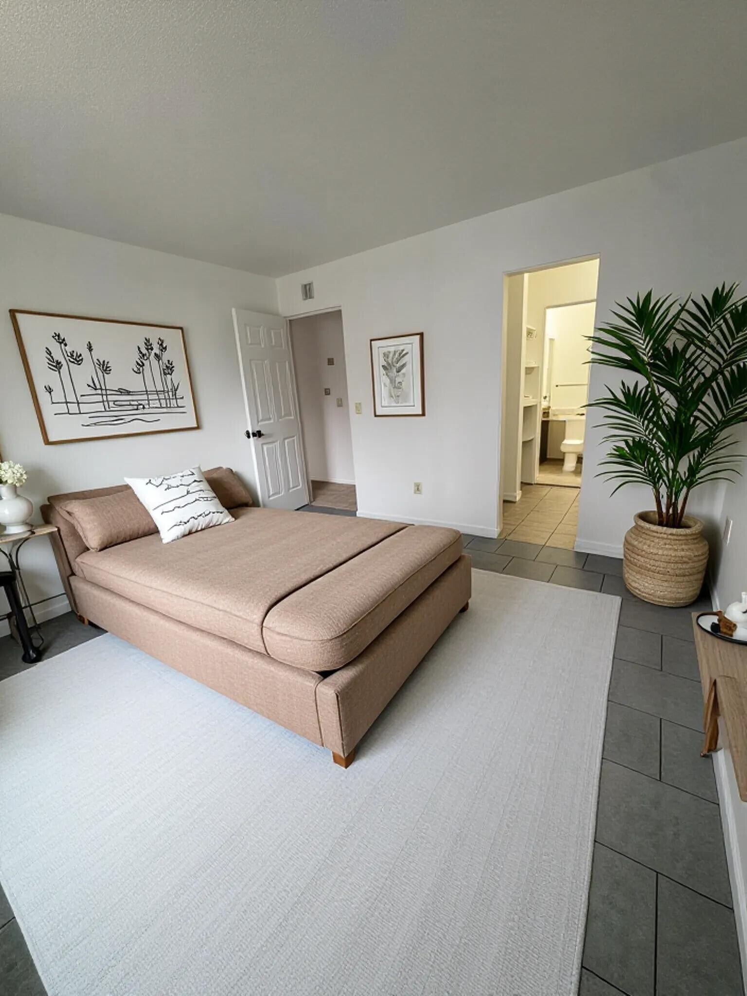 Building Photo - 1306 W Michigan Ave