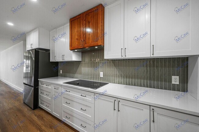 Building Photo - 7412 Fenton Dr