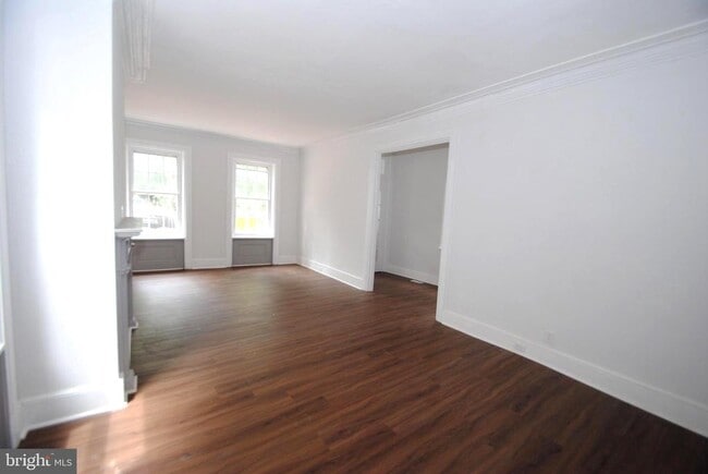 Building Photo - 217 Wood St