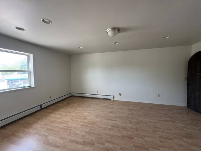 Building Photo - 3700 US-44