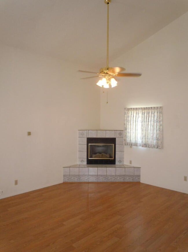 Building Photo - 2059 Columbia Ct NE