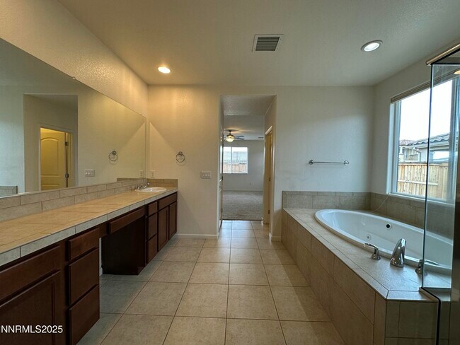 Building Photo - 9885 Kerrydale Ct