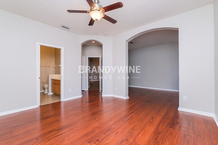 Building Photo - 747 Star Pointe Dr