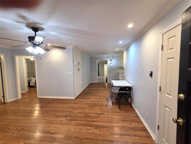 Building Photo - 4701 N Independence Ave