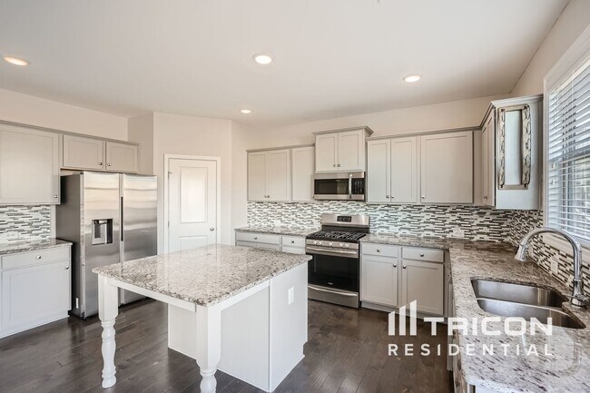 Building Photo - 2906 Cove View Ct SE