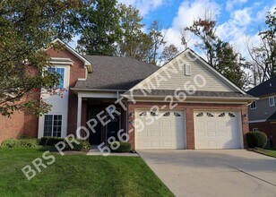 Building Photo - Shelby Twp 2 bedroom, 2 bath condo for lease.