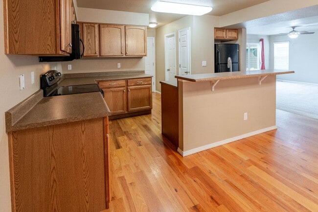 Building Photo - $2195 | 3BR/2.5BA | Dog Friendly Beautiful...