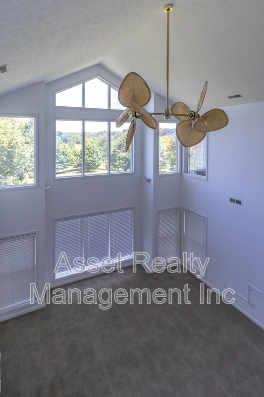 Building Photo - 2084 Allenridge Dr