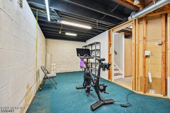 Building Photo - 545 Trinity Pl