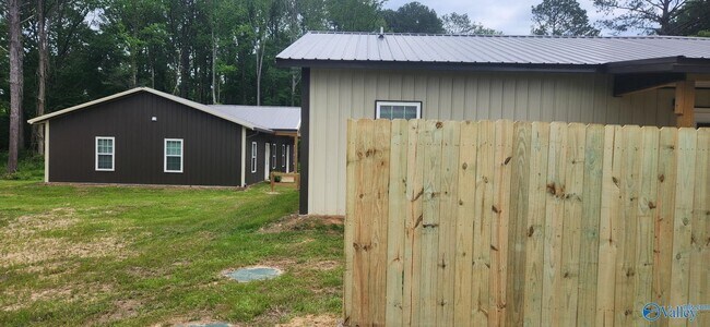 Building Photo - 212 Mat Morrow Rd