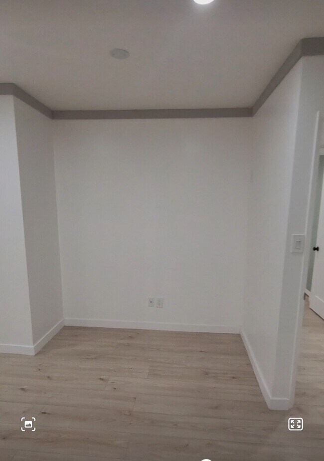 Master Bedroom - 1300 Midvale Ave