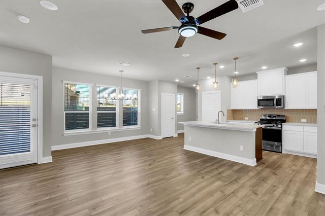 Building Photo - 4717 Vizsla Ln