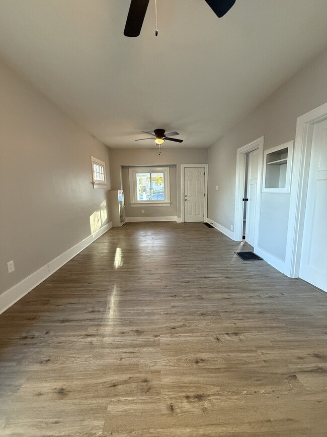 Building Photo - 39 S Quentin Ave