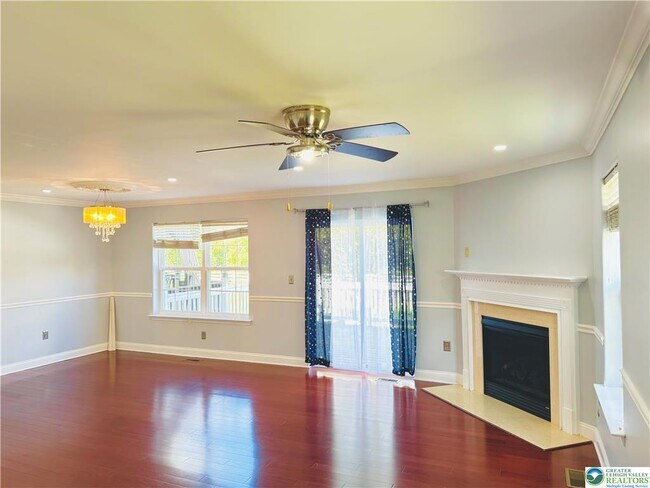 Building Photo - 6945 Hunt Dr