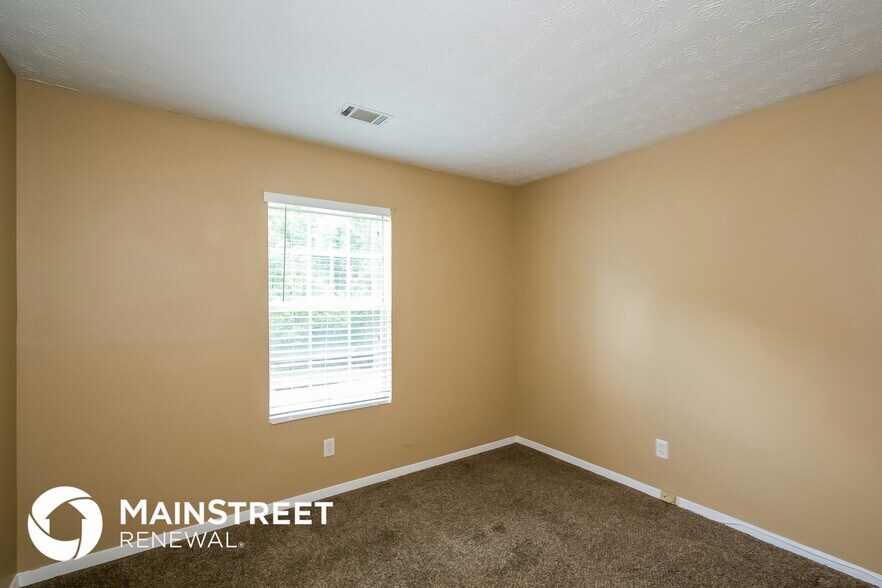 Building Photo - 6350 Laurel Post Dr