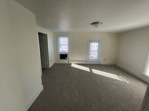 Building Photo - nre617