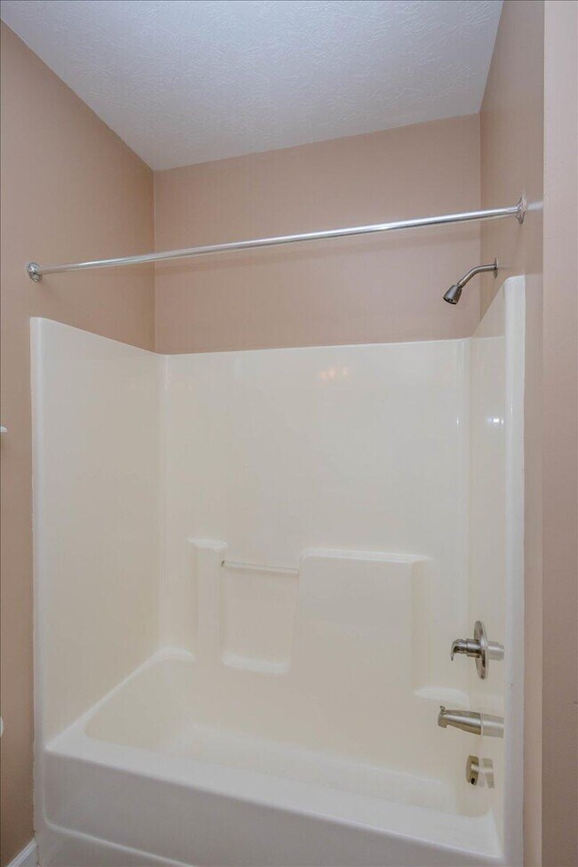 Building Photo - 1661 Jamestown Ave