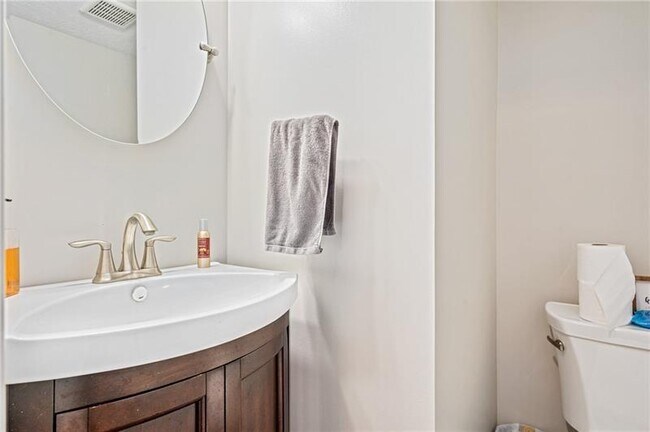 Building Photo - 143 Aberdeen Dr