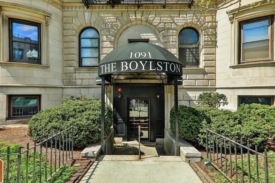 Primary Photo - 1091 Boylston St