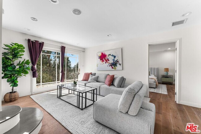 Building Photo - 3782 Berry Dr