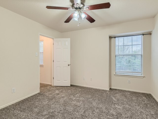 Building Photo - 11114 Dewberry Field