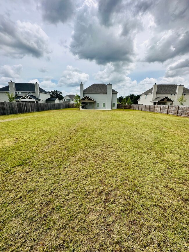 Building Photo - 206 Pearl Moss Ln