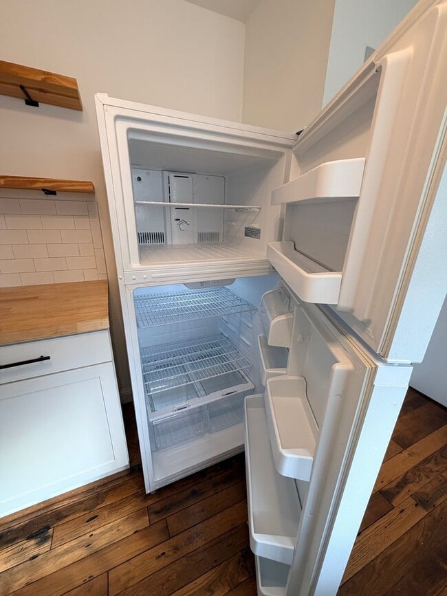 Building Photo - 503 Wilson