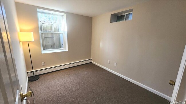 Building Photo - 149 N Country Rd