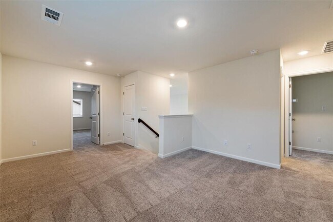 Building Photo - 801 Simmental Loop