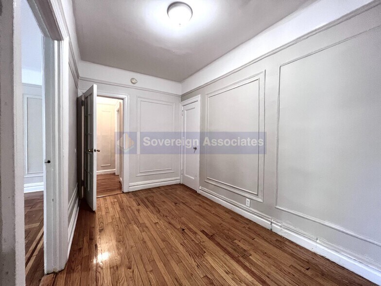 Building Photo - 850 West 176th Street